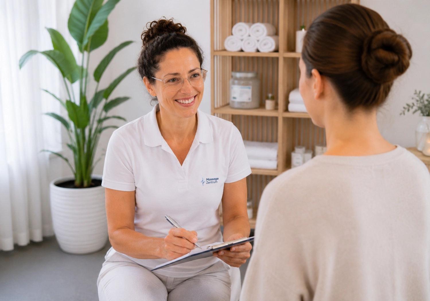 Massagebehandlung im Mattenhof beim Massage Zentrum Bern